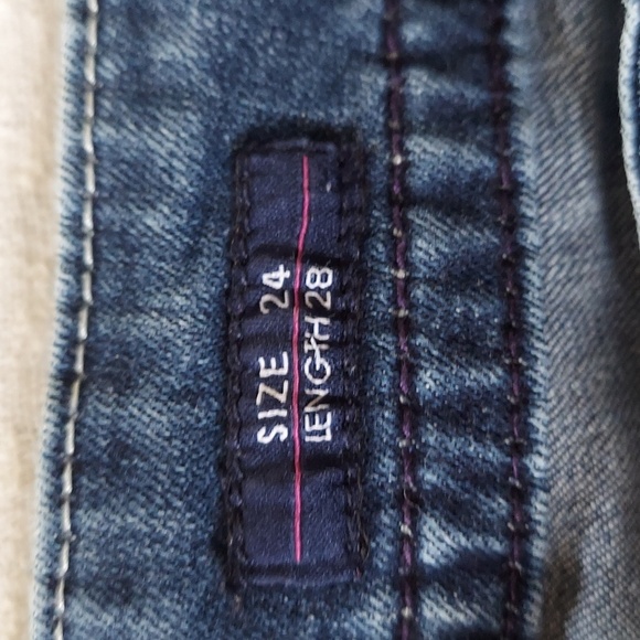 Vigoss Chelsea Skinny Distressed Jean - Picture 8 of 9